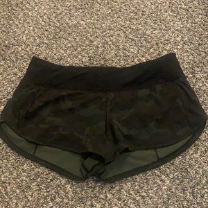 Lululemon, Speed Up Low-Rise Short 2.5"